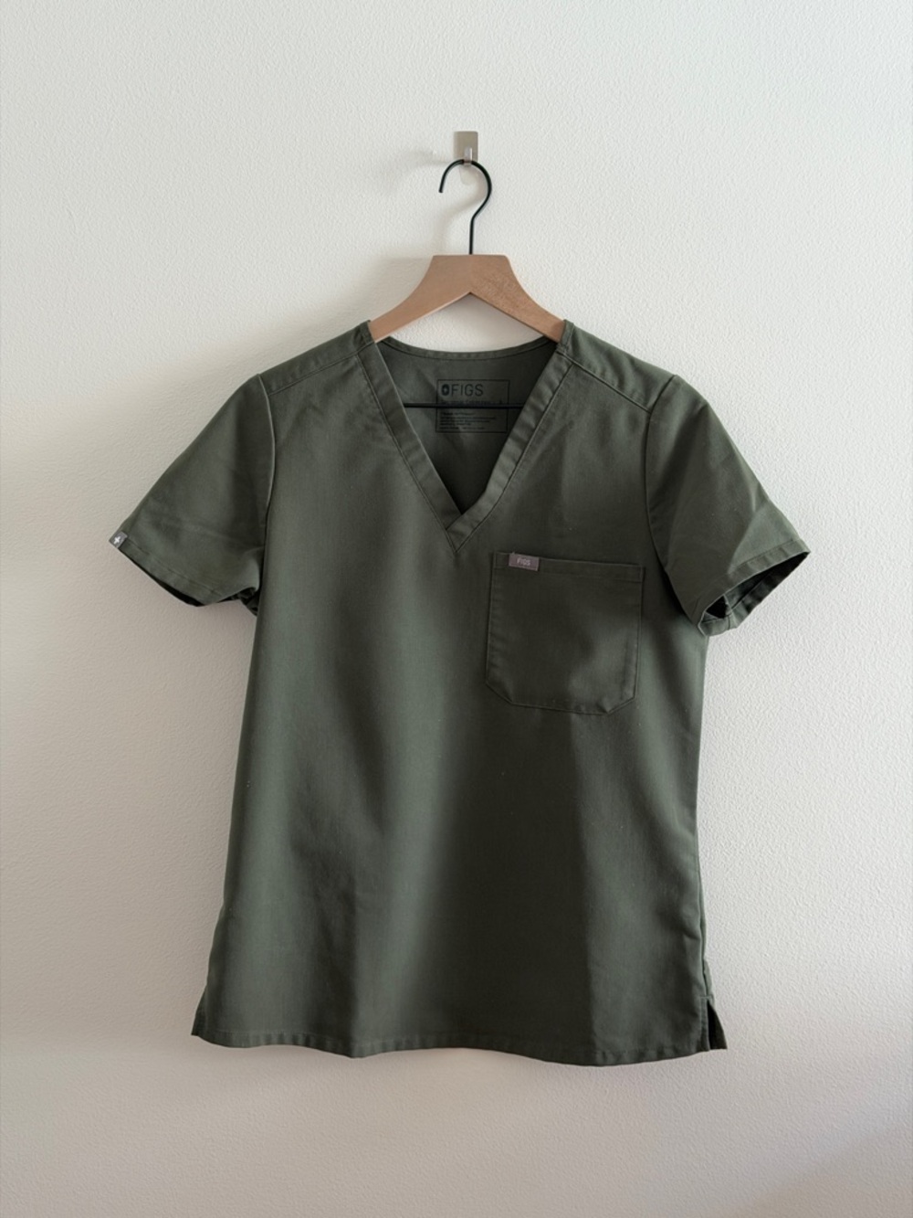 FIGS  Women’s Olive V-Neck Scrub Top